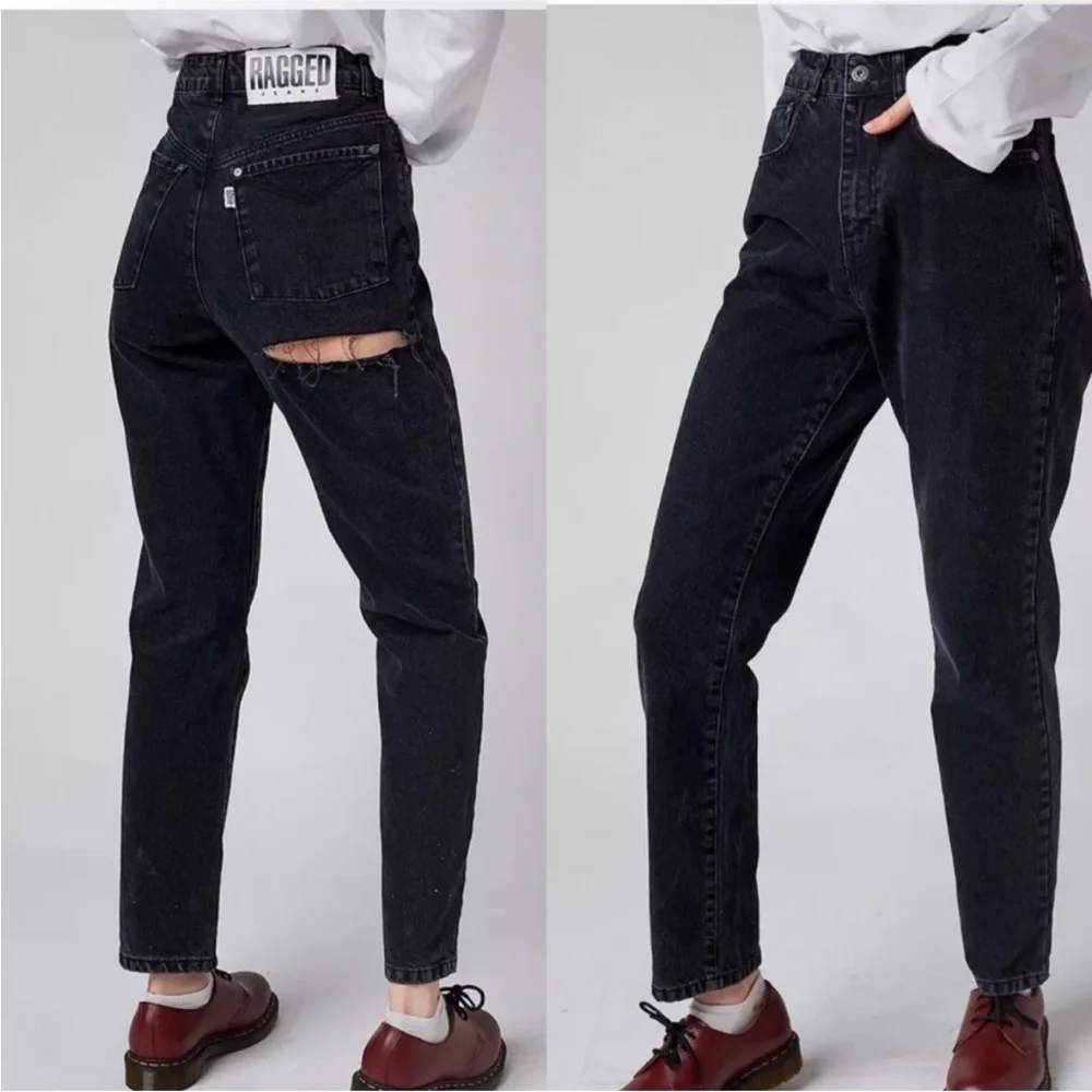 The Ragged Priest Butt Cut Jeans. Size: 26. Great condition 🖤 - Picture 4 of 11